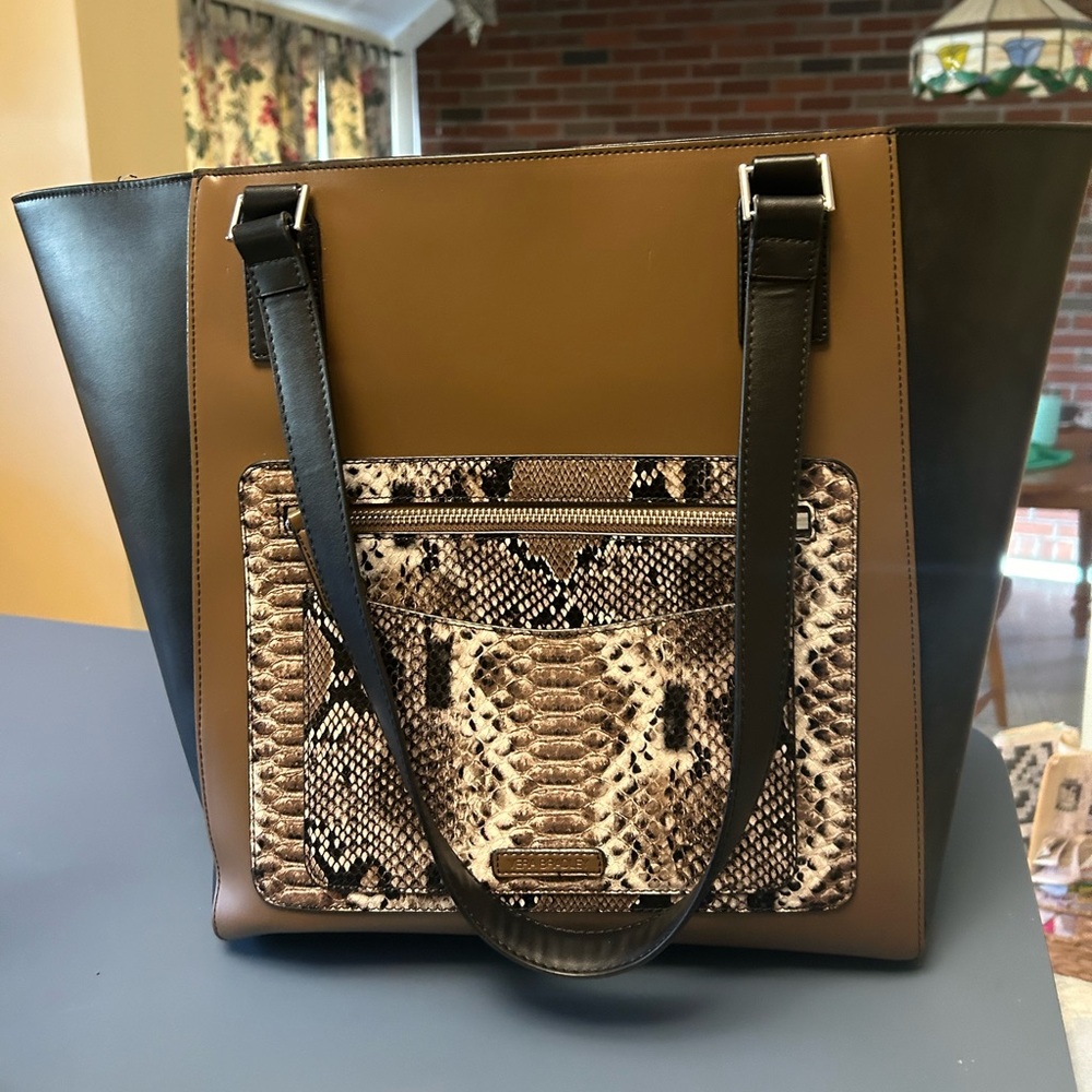 Vera Bradley Ella Tote. Coffee cooler/snake print